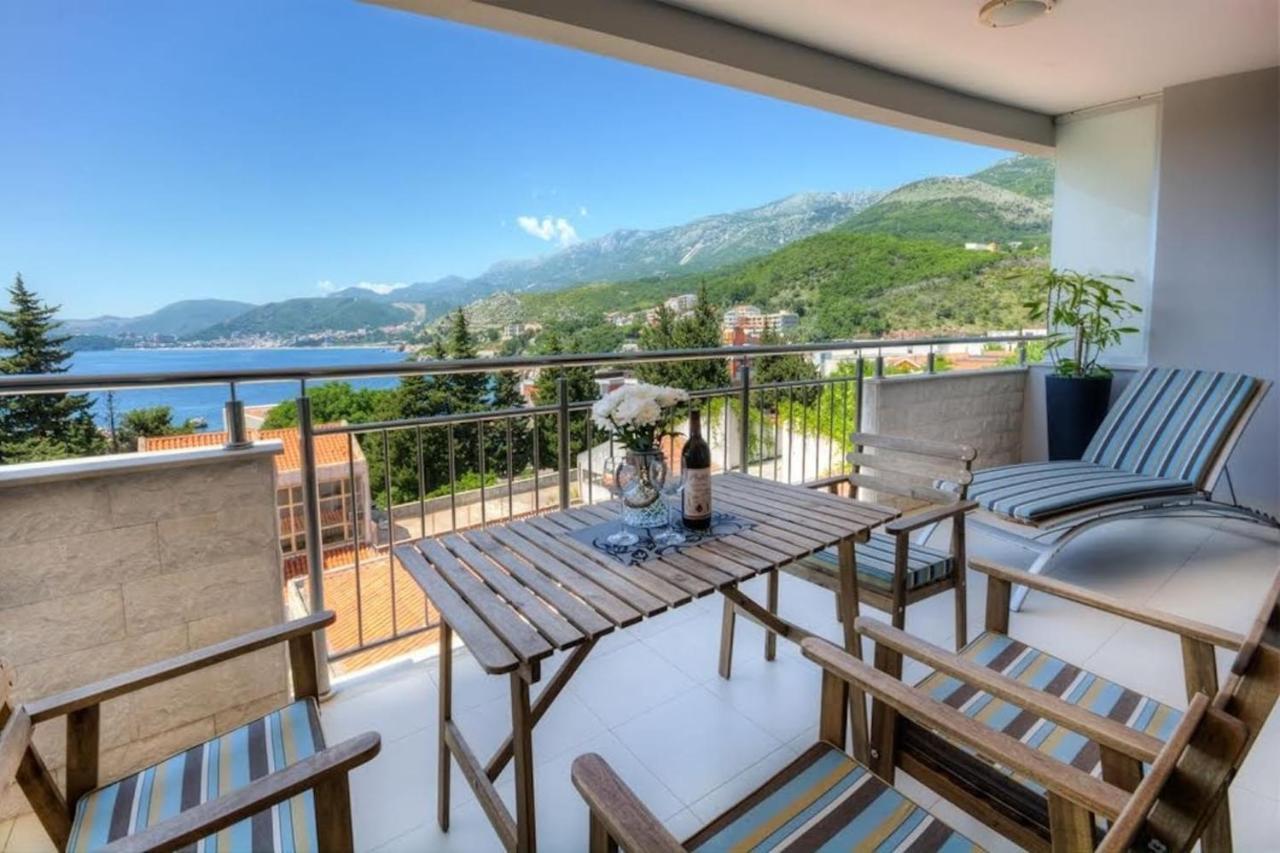 Apartment Sweet Memories Sveti Stefan Bagian luar foto