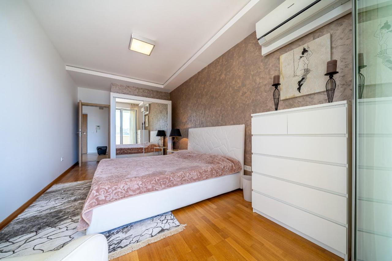 Apartment Sweet Memories Sveti Stefan Bagian luar foto
