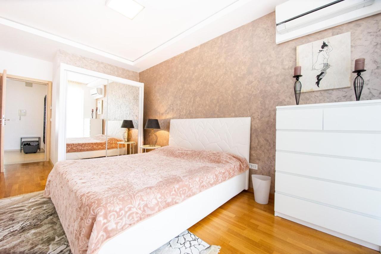 Apartment Sweet Memories Sveti Stefan Bagian luar foto
